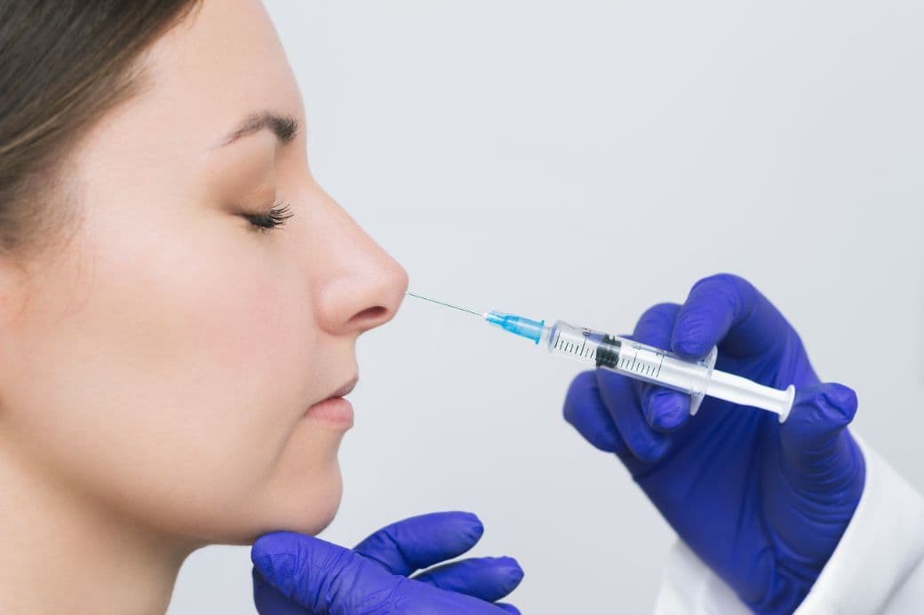 CE ESTE RINOCORECȚIA?