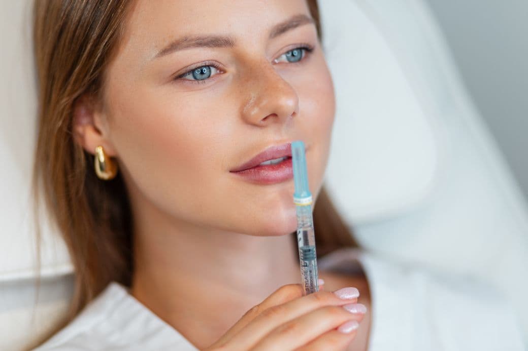 CE ESTE HIALURONIDAZA?